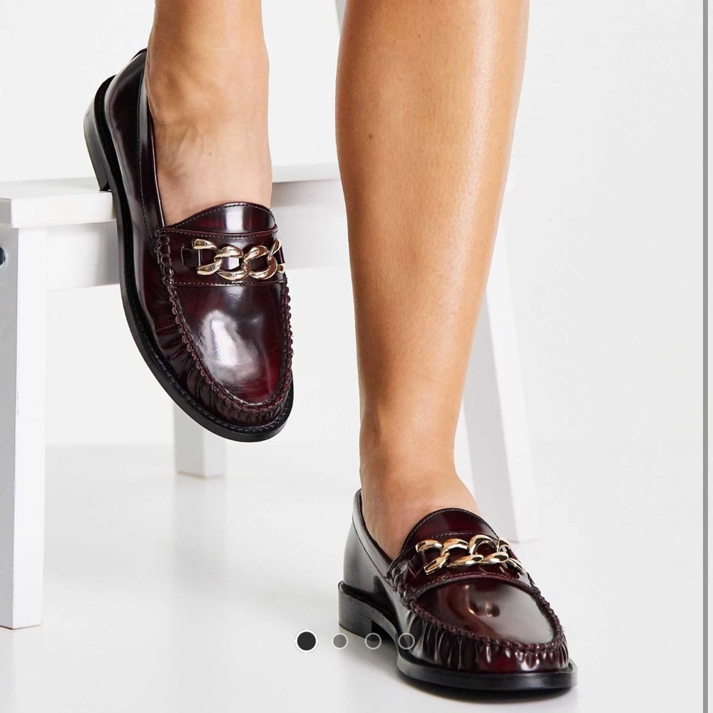 ASOS DESIGN Method leather loafers with chain in burgundy never worn